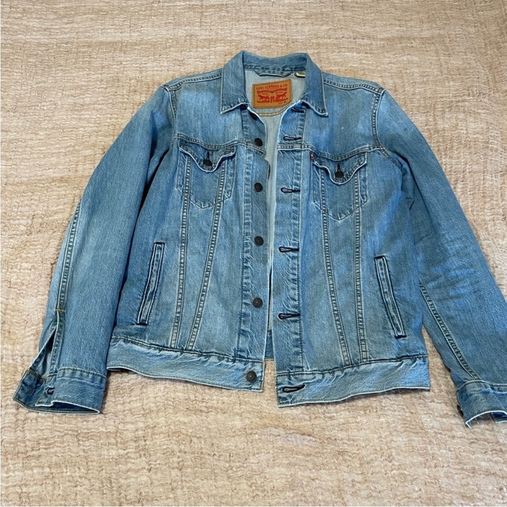 Levi’s Men’s Trucker Denim Jacket - Size Medium | Like New Condition